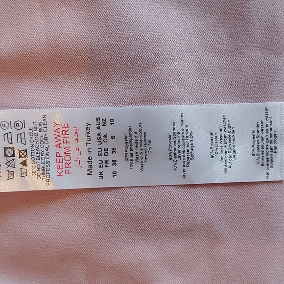 Nasty Gal NWT Hot Pink Premium Velvet Tailored Strapless Peplum Top Size 6 - Picture 9 of 9